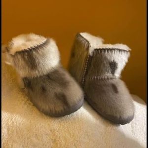 Baby seal skin ugs